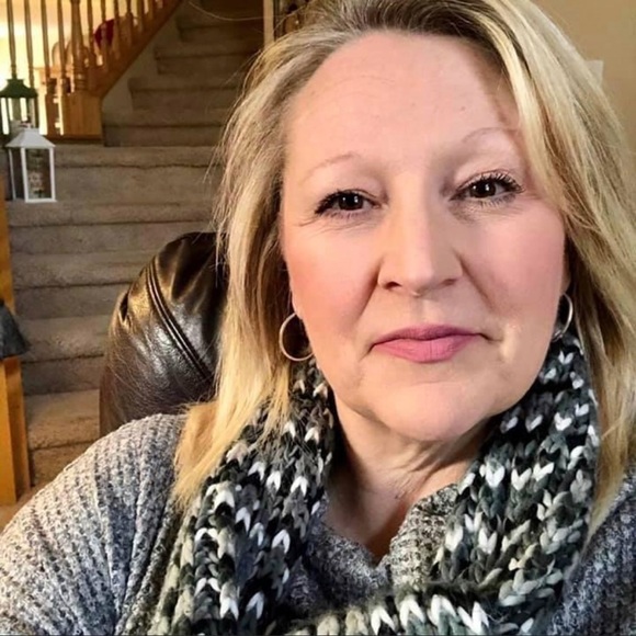 Meet your Posher, Kelly - Picture 1 of 1